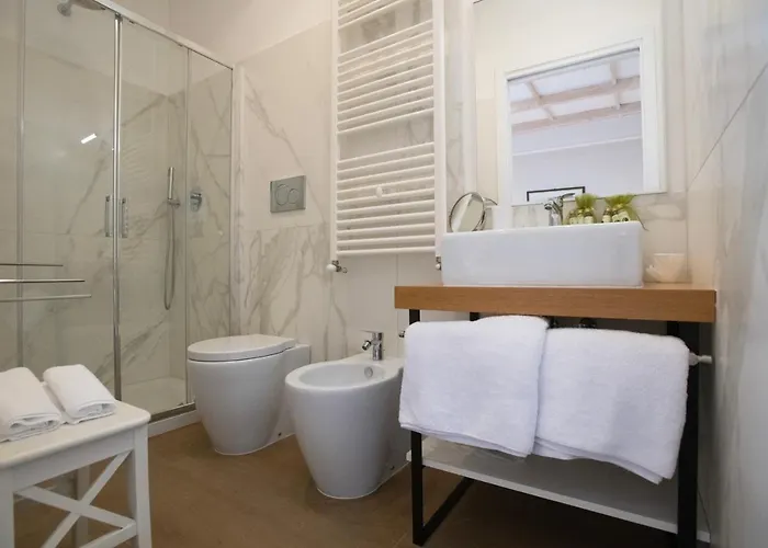 Luce Rooms&suites Affittacamere 3*